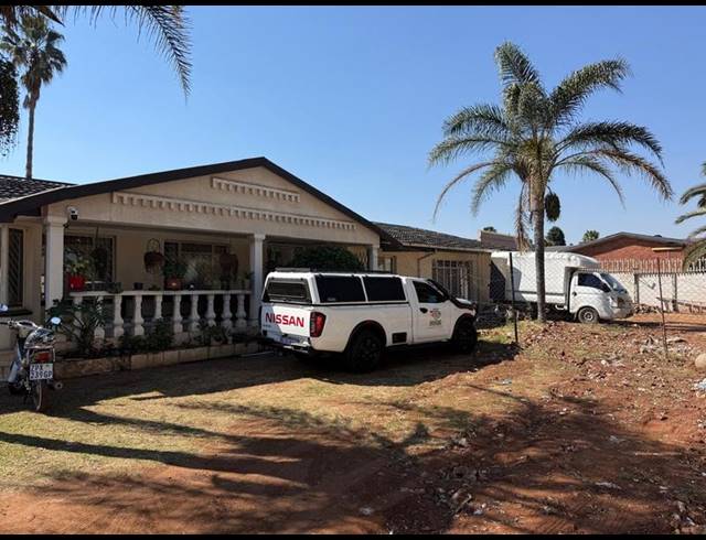 10 BEDROOM HOUSE FOR SALE IN ERASMIA